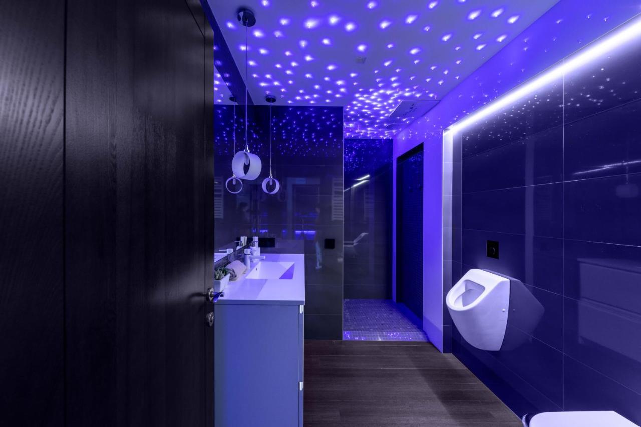 Appartamento Sky Flat Jacuzzi 27 Floor Klaipėda Esterno foto