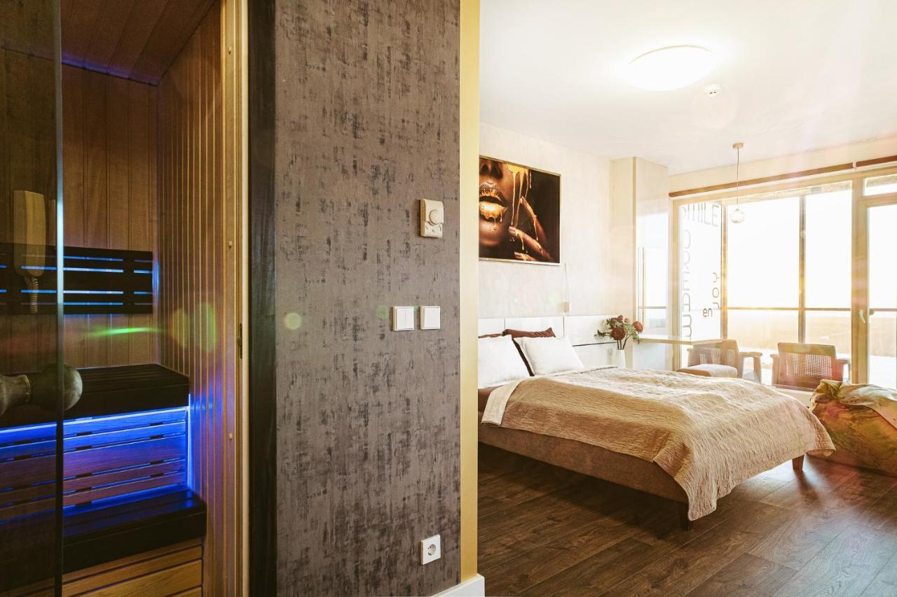 Appartamento Sky Flat Jacuzzi 27 Floor Klaipėda Esterno foto
